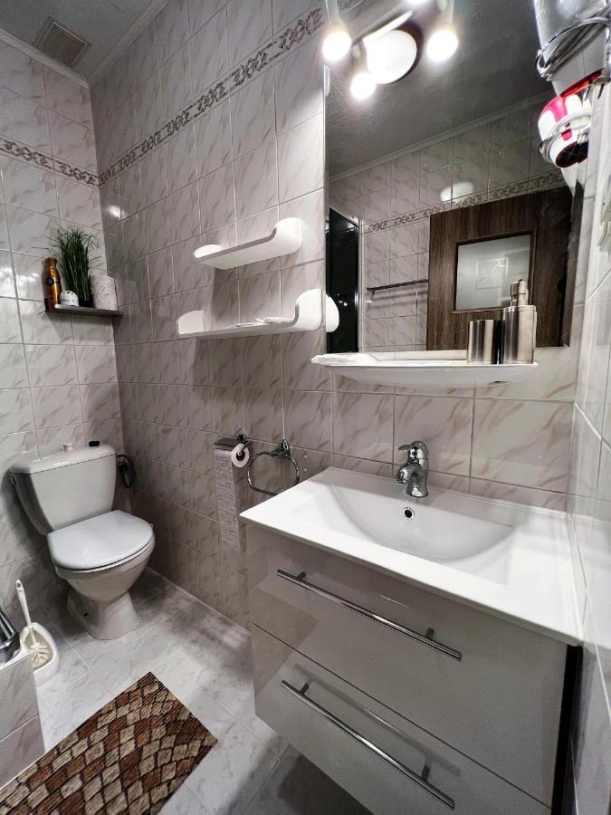 Apartmany Κάρλοβι Βάρι Εξωτερικό φωτογραφία