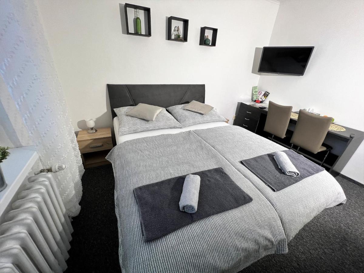 Apartmany Κάρλοβι Βάρι Εξωτερικό φωτογραφία