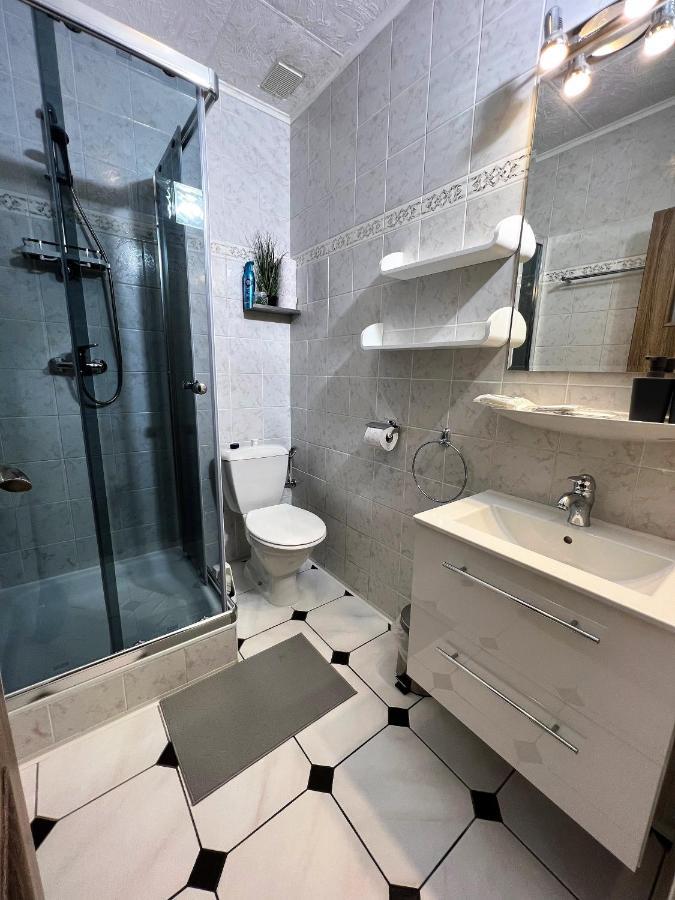 Apartmany Κάρλοβι Βάρι Εξωτερικό φωτογραφία