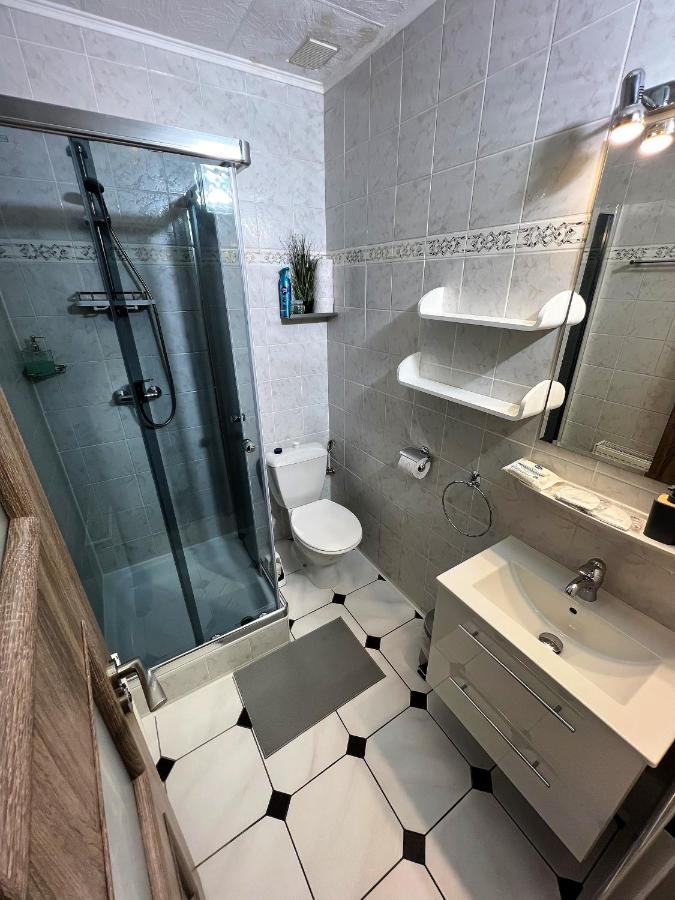 Apartmany Κάρλοβι Βάρι Εξωτερικό φωτογραφία