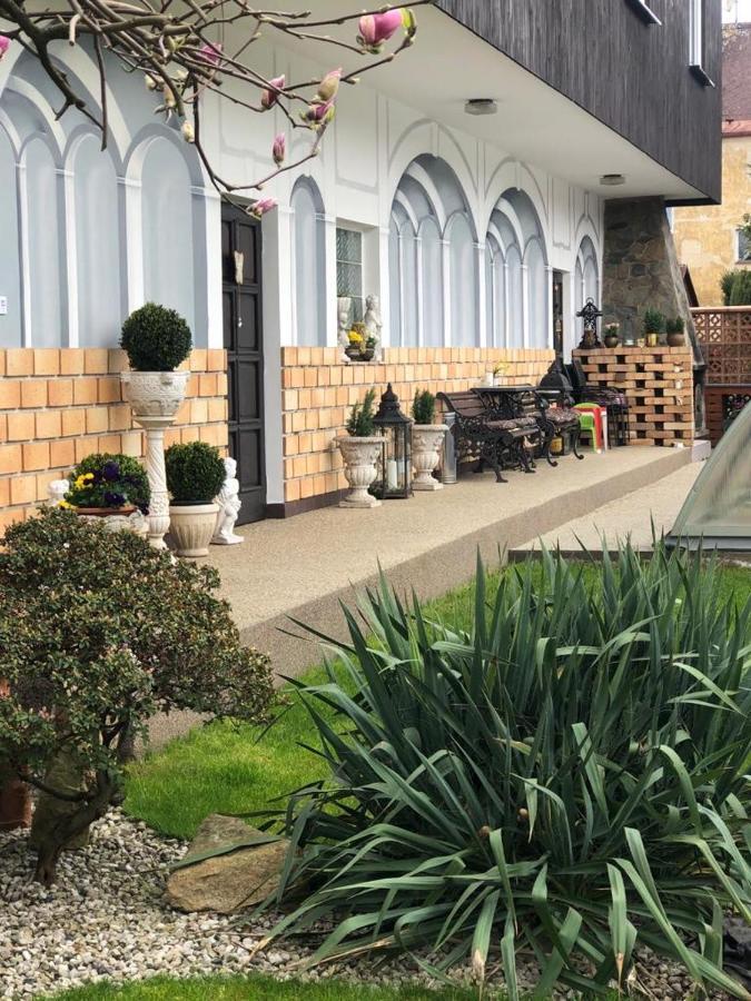 Apartmany Κάρλοβι Βάρι Εξωτερικό φωτογραφία