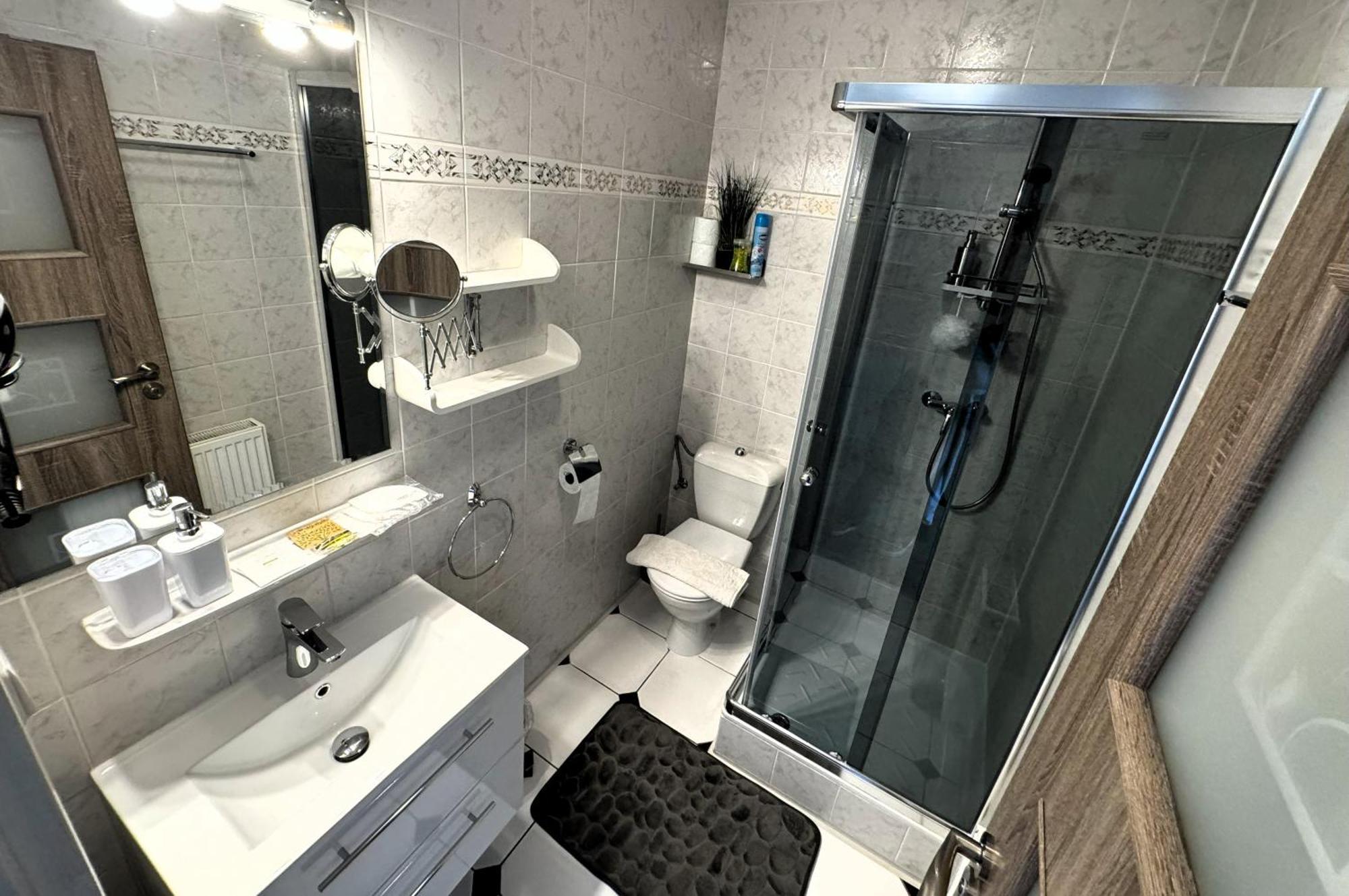 Apartmany Κάρλοβι Βάρι Εξωτερικό φωτογραφία
